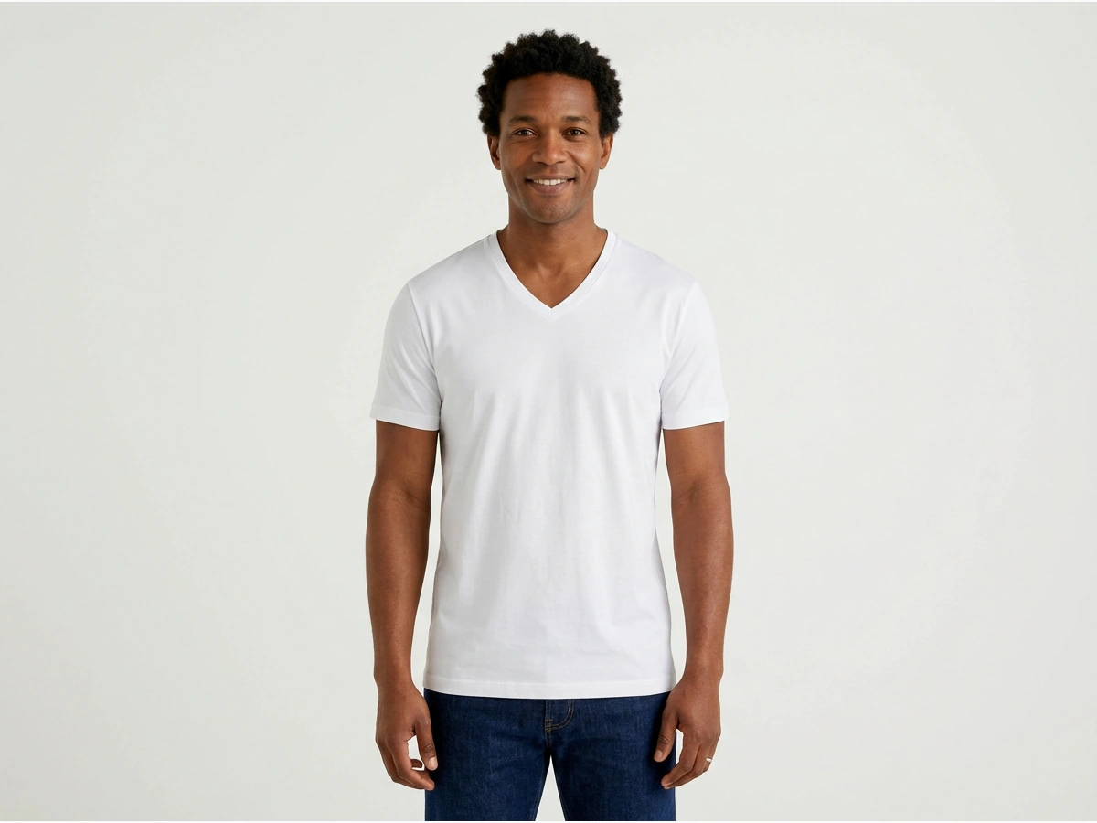 modelo_nuevo_polera_pima_vneck_blanca_4x3